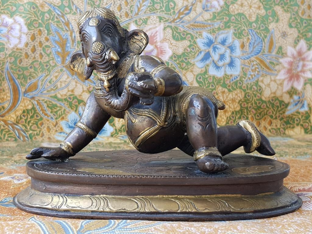 Prachtig antiek brons beeld uit India van Ganesha 19 cm.
