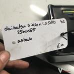 Daihatsu Sirion 1.0 5drs 2002 wagennr 2500085 Asbak