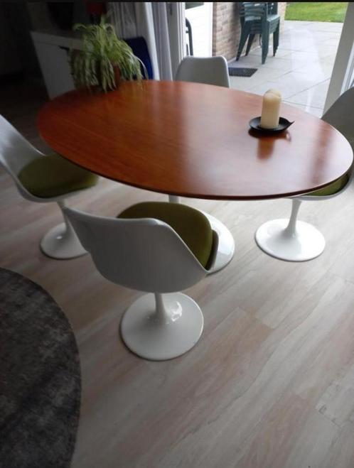 Vintage design Rudi Bonzanini tulip eettafel walnoot knoll, Huis en Inrichting, Tafels | Eettafels, Zo goed als nieuw, 150 tot 200 cm