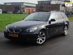 BMW 5-serie Touring 545i High Executive NL-AUTO FULL OPTIONS, Auto's, BMW, Te koop, Benzine, Gebruikt, 750 kg