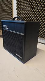Vox Valvetronix VT40 + Versterker - Goede Staat, Muziek en Instrumenten, Versterkers | Bas en Gitaar, Ophalen, Zo goed als nieuw