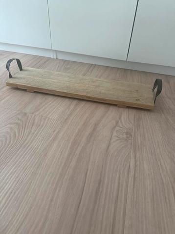 Houten Dienblad met Metalen Handvatten beschikbaar voor biedingen