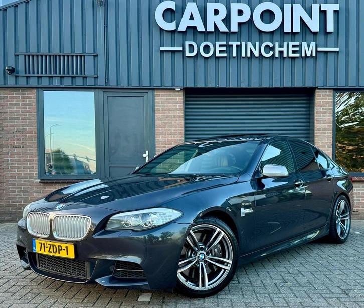 BMW 5-serie Bmw M550xd M550 Xdrive Schuifdak memory trekhaak, Auto's, BMW, Bedrijf, Te koop, 5-Serie, 360° camera, 4x4, ABS, Achteruitrijcamera