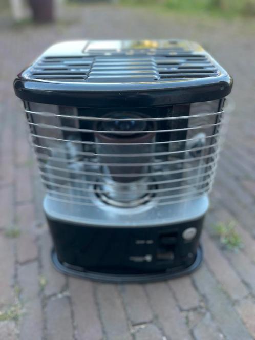 Tosaï petroleum kachel , 241A 2200w, Caravans en Kamperen, Kampeeraccessoires, Zo goed als nieuw, Ophalen