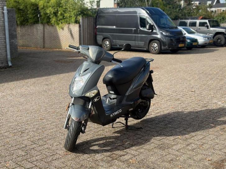 Kymco Agility 1-cilinder, 4-takt, luchtgekoeld Zilver 2016, Fietsen en Brommers, Snorfietsen en Snorscooters, Gebruikt, Kymco