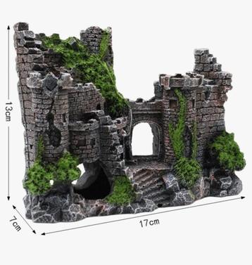 Diverse ornamenten voor aguarium, beschikbaar voor biedingen