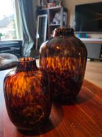 Twee vazen met panterprint, Huis en Inrichting, Woonaccessoires | Vazen, Ophalen, Overige kleuren, Minder dan 50 cm, Glas