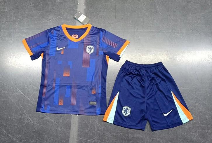 Nederlands elftal uit tenue in alle maten!, Sport en Fitness, Voetbal, Zo goed als nieuw, Shirt, Maat XS of kleiner, Ophalen of Verzenden