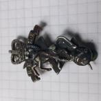 Insigne REME,, Sieraden, Tassen en Uiterlijk, Broches, Ophalen of Verzenden, Gebruikt, Overige kleuren, Overige materialen