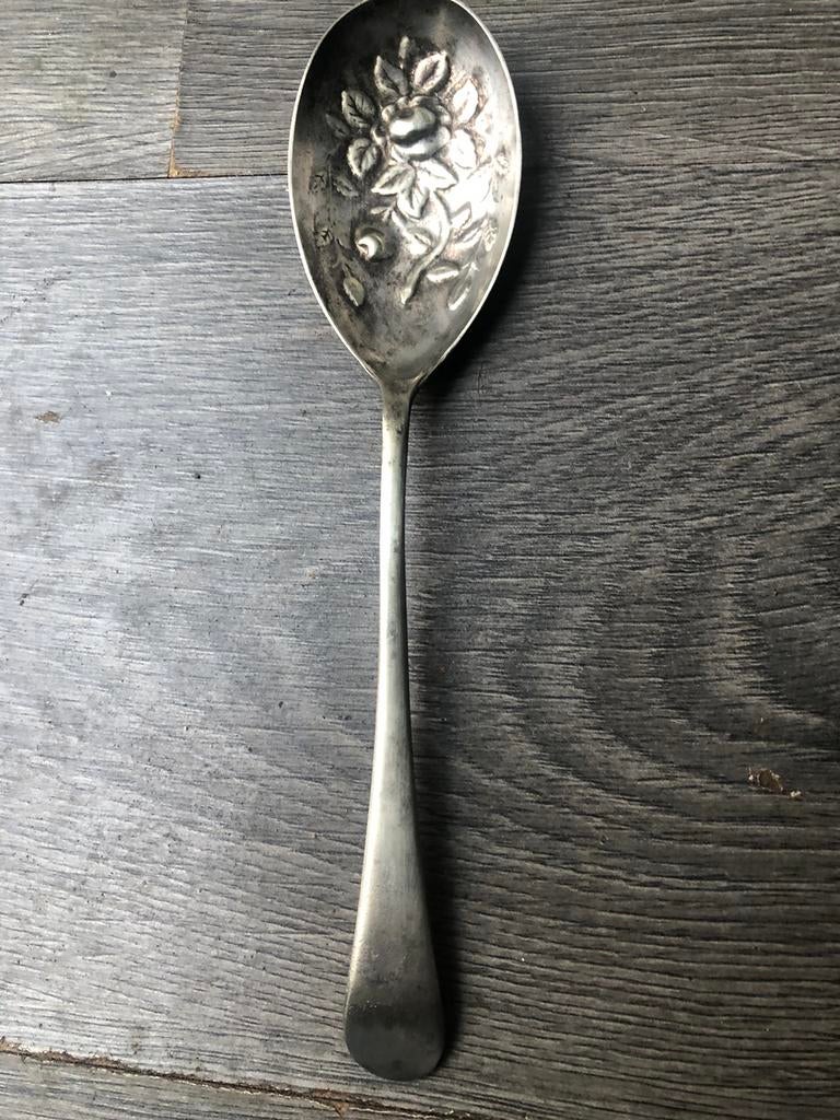 Antiek bestek: Verzilverd EPNS opscheplepel met mooie bloem., Antiek en Kunst, Antiek | Bestek, Ophalen of Verzenden