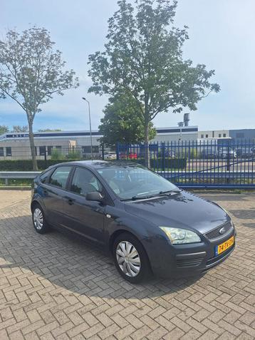 Ford Focus 1.6 74KW 5D 2007 Grijs/blauw beschikbaar voor biedingen