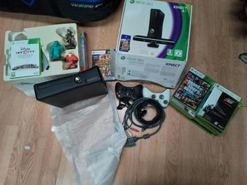 Xbox 360, 3 controllers en 15 spellen  beschikbaar voor biedingen