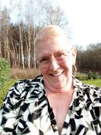 Alleenstaande vrouw zoekt met spoed kamer