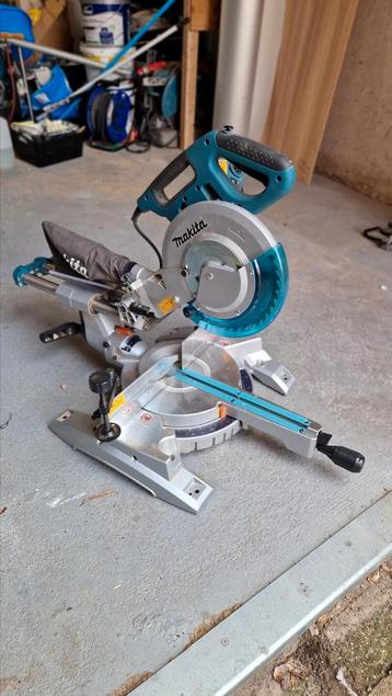 Makita afkortzaag LS1018L beschikbaar voor biedingen