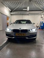BMW 3-Serie 320i Sport Grijs, Auto's, Achterwielaandrijving, 74 €/maand, 4 cilinders, Electronic Stability Program (ESP)