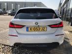 BMW 1-serie 118i 136PK SPORT : Digi Cockp/P-Pack/ECC/2xPDC/, Auto's, BMW, 65 €/maand, Gebruikt, Wit, Origineel Nederlands