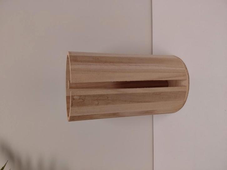 Bloomingville Celian keukenrolhouder van hout. Niet gebruikt, Huis en Inrichting, Keuken | Keukenbenodigdheden, Zo goed als nieuw