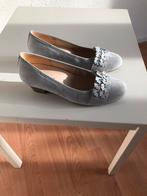 Gabor Comfort Grijze suède Pumps met Bloemen - nieuw, Ophalen of Verzenden, Nieuw, Grijs