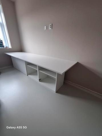 Ikea besta kasten buro bureau wit 2x beschikbaar voor biedingen
