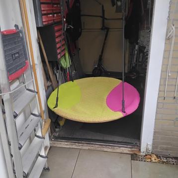 Te koop nestschommel diameter 1000 mm. beschikbaar voor biedingen
