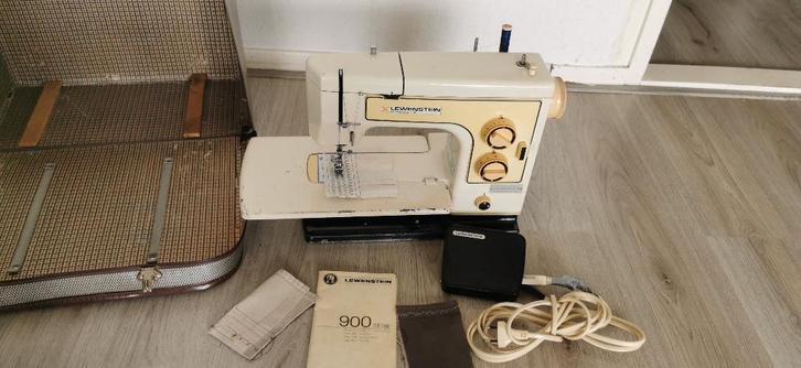 Naaimachine LEWENSTEIN 900, Hobby en Vrije tijd, Naaimachines en Toebehoren, Zo goed als nieuw, Naaimachine, Overige merken, Ophalen of Verzenden