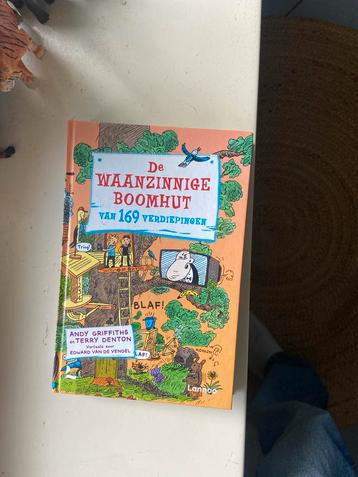 De Waanzinnige Boomhut van 169 Verdiepingen beschikbaar voor biedingen