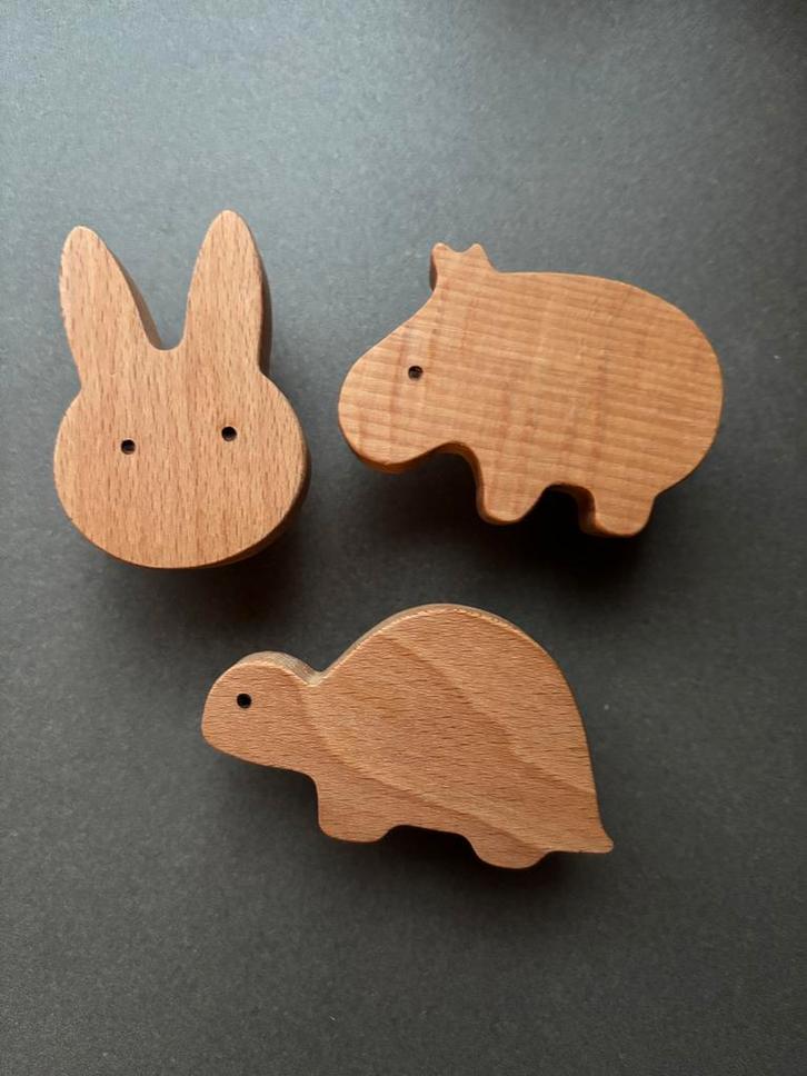 Kinderkapstokjes hout (konijn) 3 stuks schroef of zuignap, Kinderen en Baby's, Kinderkamer | Inrichting en Decoratie, Nieuw, Ophalen of Verzenden