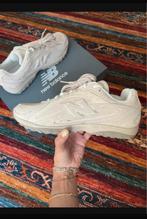 New Balance 204L Timberwolf size 38.5, Ophalen, Nieuw, Beige, Sneakers of Gympen
