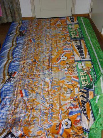Vlag Nederlands voetbal in goede staat groot formaat beschikbaar voor biedingen