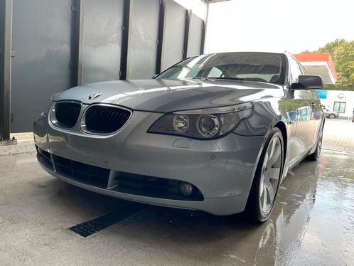 BMW 5-Serie 3.0 I 530 AUT 2004 Grijs, Auto's, BMW, Particulier, 5-Serie, ABS, Airbags, Airconditioning, Alarm, Centrale vergrendeling