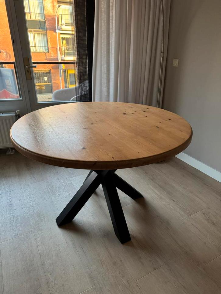 Ronde Eettafel grenen met stalen spinpoot, Huis en Inrichting, Tafels | Eettafels, Zo goed als nieuw, 100 tot 150 cm, Vier personen