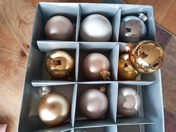 10 kerstballen van glas, 2 maten goud, zilver, wit en roze beschikbaar voor biedingen