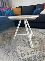 Bijzettafeltje, Minder dan 55 cm, Gebruikt, Rond, Hout
