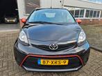 Toyota Aygo 1.0 5 DEURS Orange Black Edition AIRCO Lage km, Auto's, Toyota, Voorwielaandrijving, Euro 5, Gebruikt, 4 stoelen