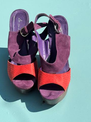Sandalen met hoge hakken van hout maat 40 beschikbaar voor biedingen