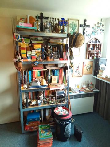 Antiek curiosa en brocante spullen beschikbaar voor biedingen