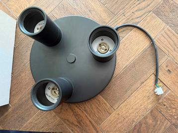 2 zwarte Ikea Nymane plafondlampen met 3 spots  beschikbaar voor biedingen