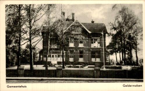 Geldermalsen - Gemeentehuis, Verzamelen, Ansichtkaarten | Nederland, Gelopen, Gelderland, Voor 1920, Ophalen of Verzenden