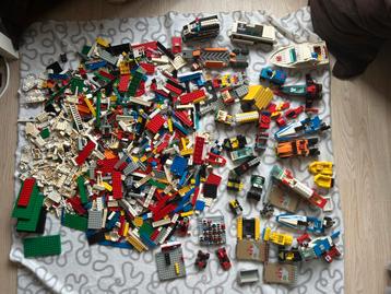 Lego partij van circa 13 kilo beschikbaar voor biedingen