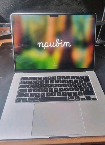 MacBook Air 15 inch M2 2023 8gb/256gb A2941 beschikbaar voor biedingen