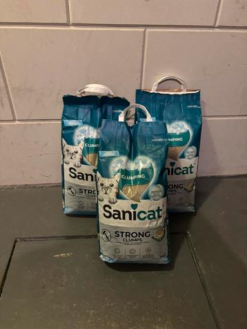 Sanicat kattenbakvulling strong clumbs beschikbaar voor biedingen