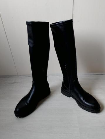 Zwarte laarzen maat 42 beschikbaar voor biedingen
