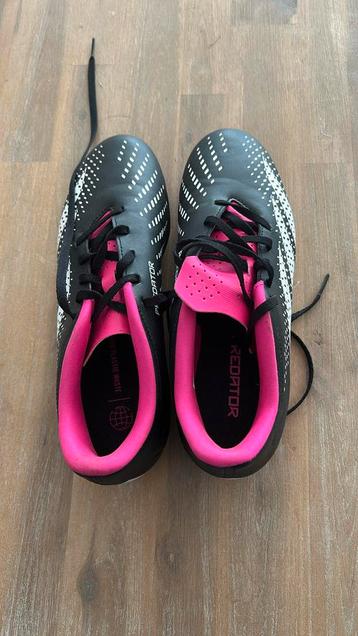 Adidas predator 43 1/3 beschikbaar voor biedingen