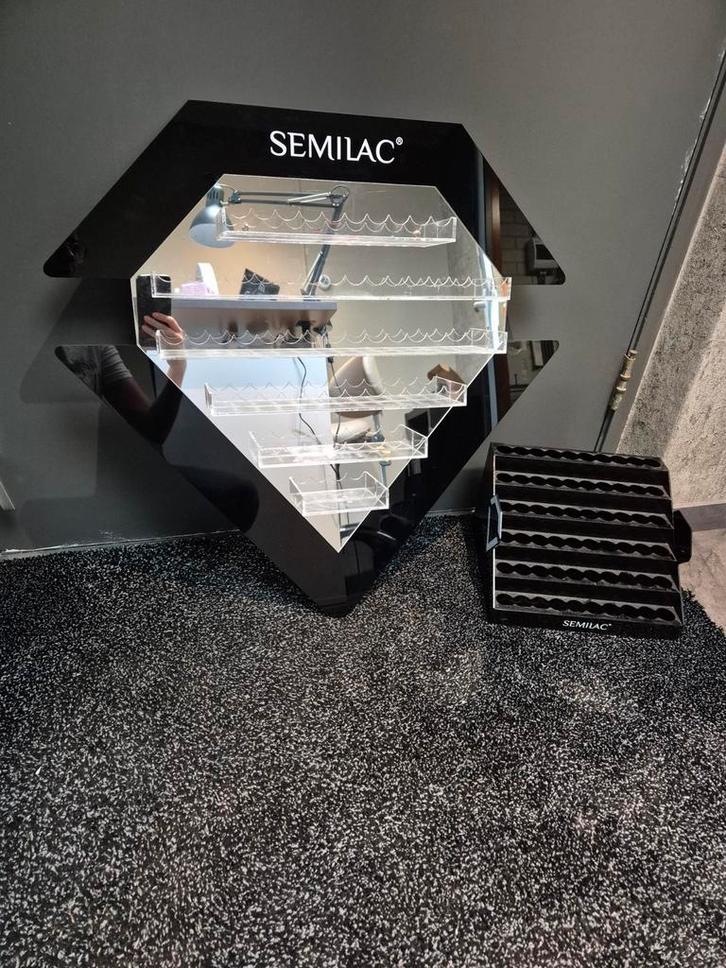 2 gellak displays van semilac, Sieraden, Tassen en Uiterlijk, Uiterlijk | Cosmetica en Make-up, Zo goed als nieuw, Toebehoren