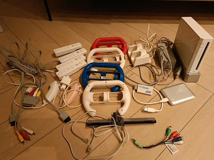Nintendo Wii Compleet Pakket met Games & Accessoires!, Spelcomputers en Games, Spelcomputers | Nintendo Wii, Gebruikt, Met 2 controllers