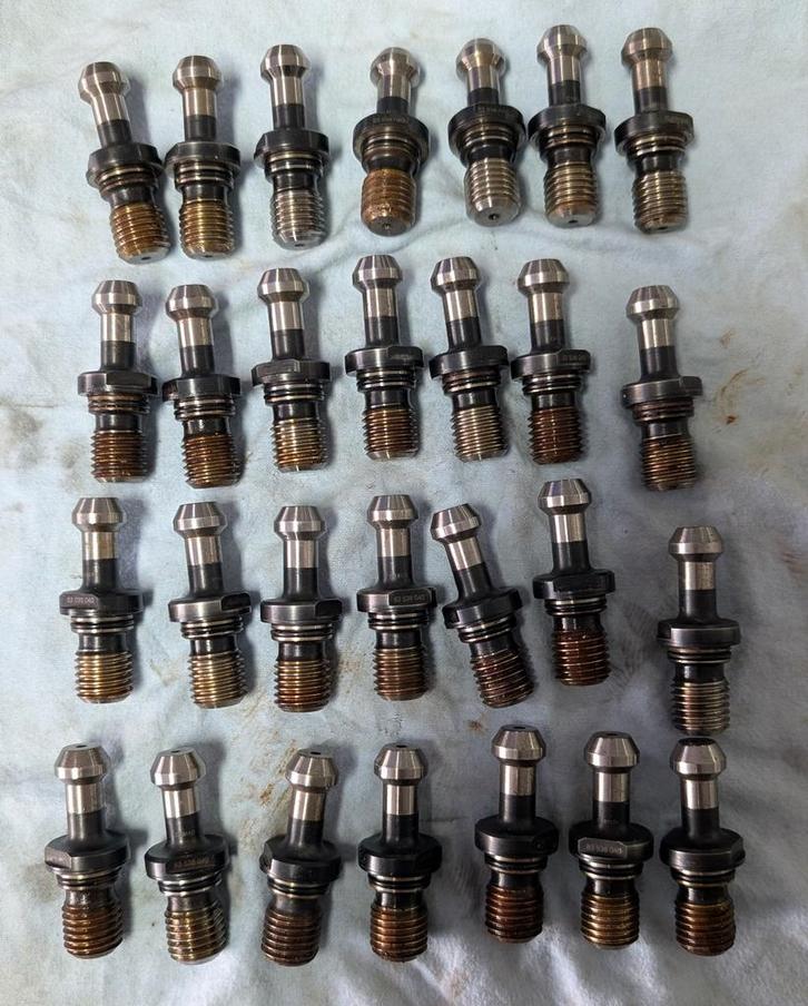 28x WNT Aantrekbouten, Doe-het-zelf en Verbouw, Gereedschap | Freesmachines, Elektrisch, Overige soorten, Ophalen of Verzenden