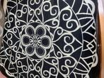 RomdVloerkleed zwart wit 2M. doorsmee, Huis en Inrichting, Stoffering | Tapijten en Kleden, Ophalen, Rond, Nieuw, Wit