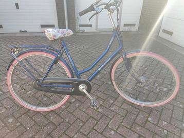 Batavus Damesfiets 7v - Roze Banden & Basil Bel beschikbaar voor biedingen