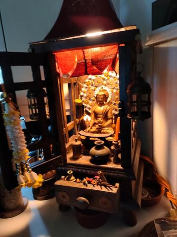 Voor uw Boeddha of Ganesha of ander prachtig beeldje beschikbaar voor biedingen