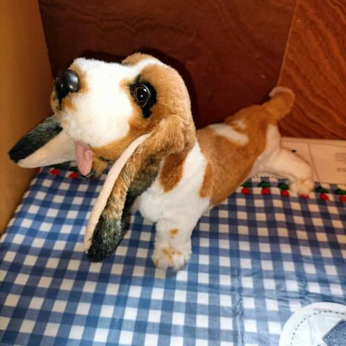 Basset hond knuffel met hard hoofd en poten, Kinderen en Baby's, Speelgoed | Knuffels en Pluche, Hond, Ophalen of Verzenden